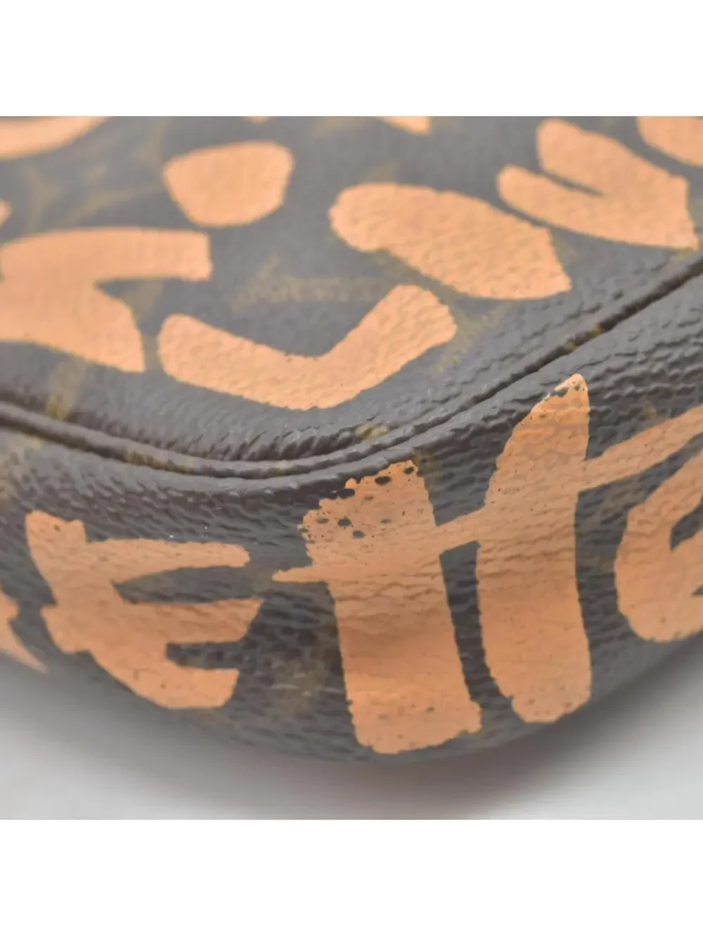 Louis Vuitton Monogram Graffiti Pochette Accessories AR0071